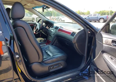 2002 Lexus Es 300 z USA, uszkodzony, nr VIN JTHBF30G720044987